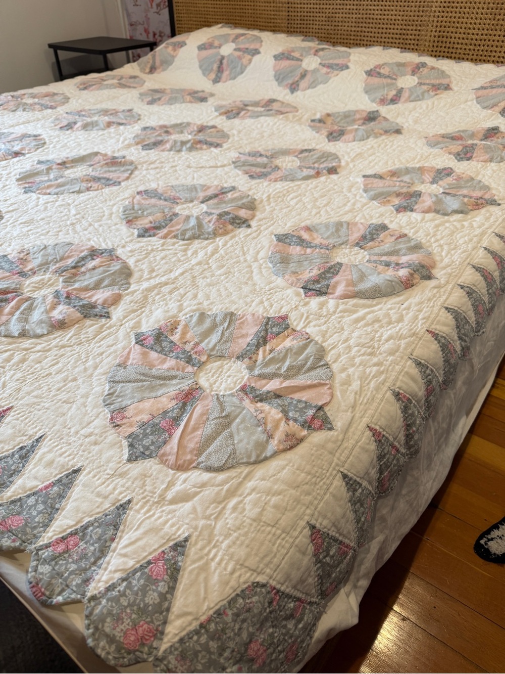 Handmade Dresden Plate Quilt